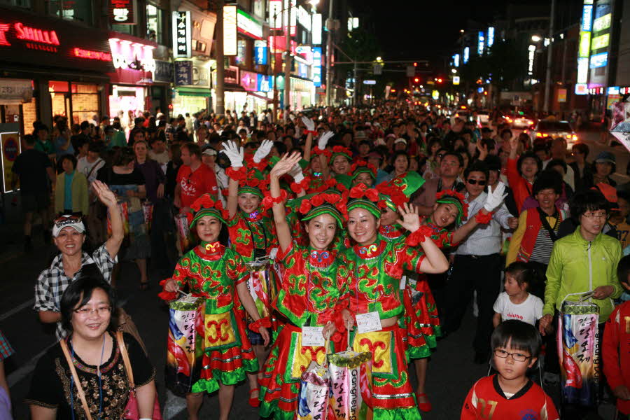 120ㅡ1602011_12 길놀이.jpg